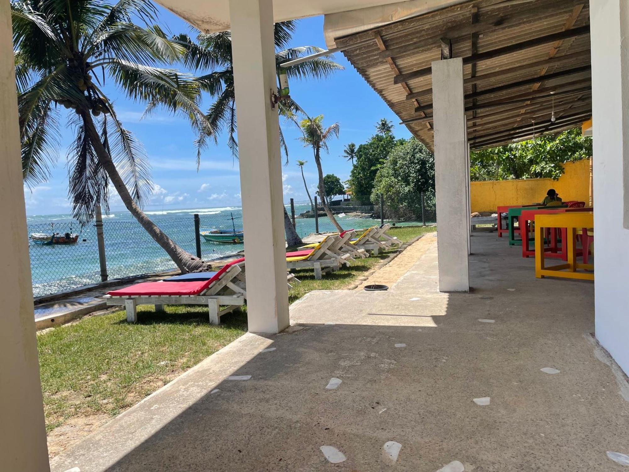 Sayuri Beach Hotel Matara Luaran gambar