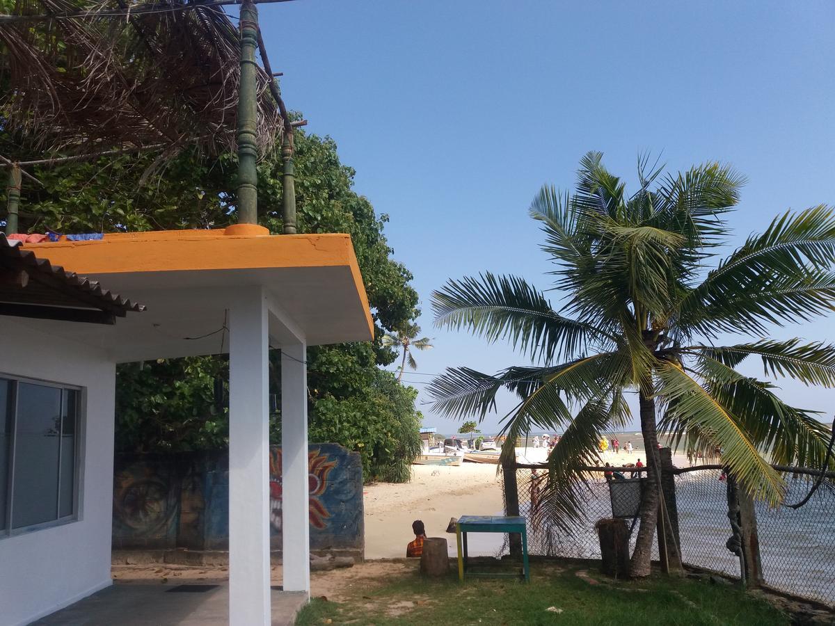 Sayuri Beach Hotel Matara Luaran gambar