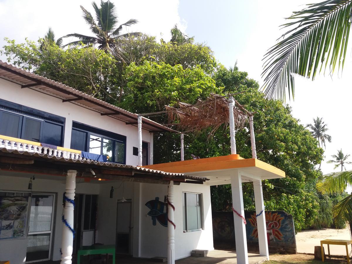 Sayuri Beach Hotel Matara Luaran gambar
